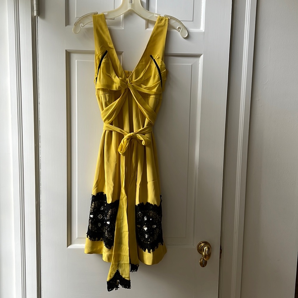 Signette yellow dress